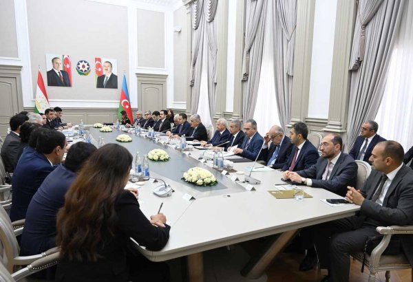 Azərbaycan–Tacikistan Hökumətlərarası Komissiyasının 8-ci iclası keçirilib