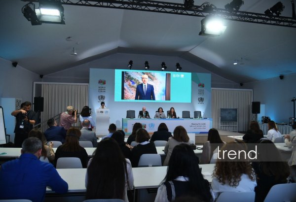WUF13 çərçivəsində Azərbaycanın ilk milli dayanıqlı inkişaf standartının hazırlanması mövzusunda müzakirə aparılır (FOTO)