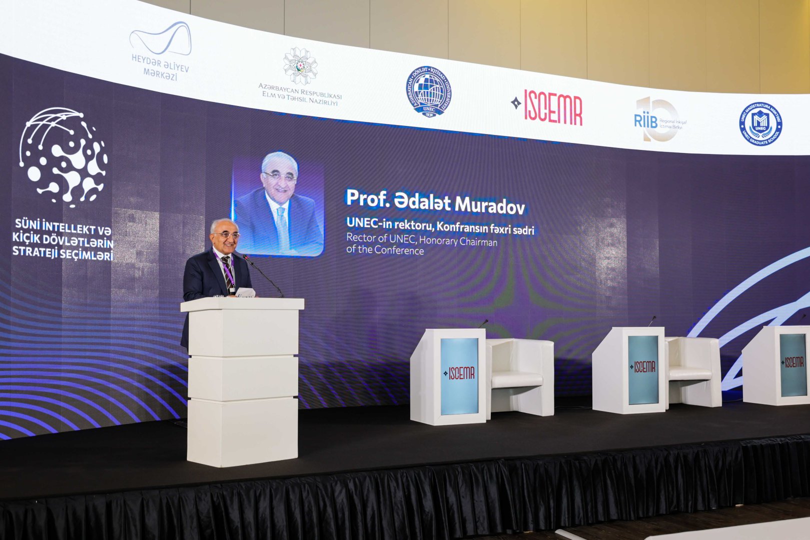 UNEC VIII İqtisadiyyat və İdarəetmə Sahəsində Tədqiqatçıların beynəlxalq elmi konfransı öz işinə başlayıb (FOTO)