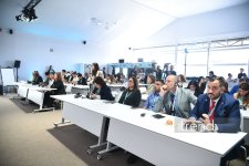 WUF13 çərçivəsində Azərbaycanın ilk milli dayanıqlı inkişaf standartının hazırlanması mövzusunda müzakirə aparılır (FOTO)
