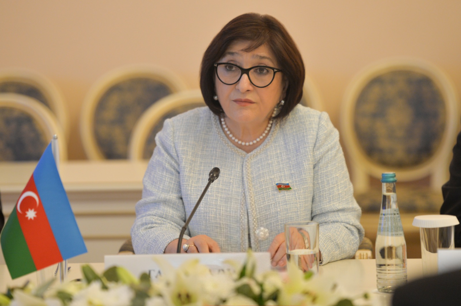 Sahibə Qafarova Qırğız Respublikası Joqorku Keneşinin sədri ilə görüşüb (FOTO)