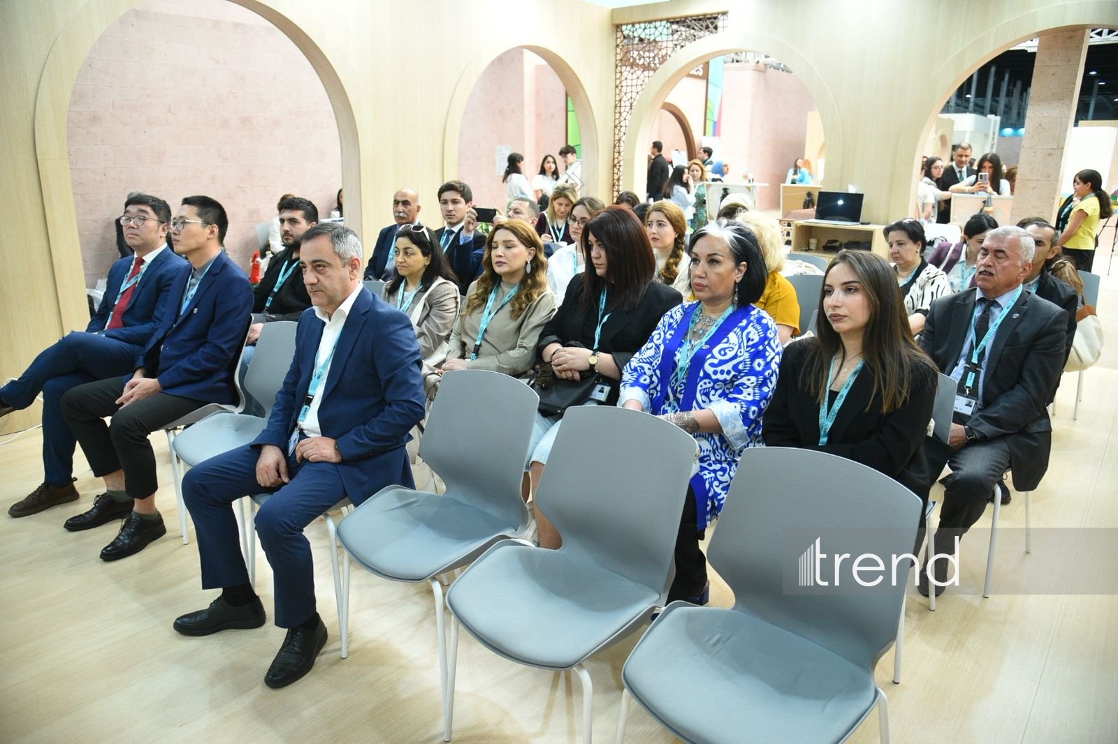 Baku Network WUF13-də: ekspertlər hibrid təhdidlər şəraitində şəhərlərin gələcəyindən danışıblar (FOTO)