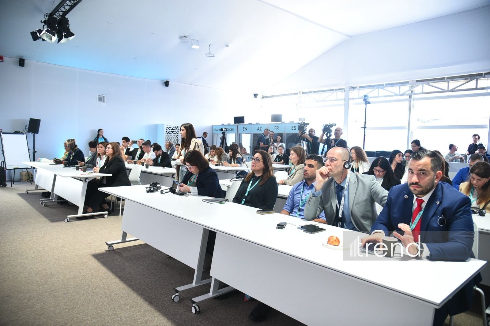 WUF13 çərçivəsində Azərbaycanın ilk milli dayanıqlı inkişaf standartının hazırlanması mövzusunda müzakirə aparılır (FOTO)