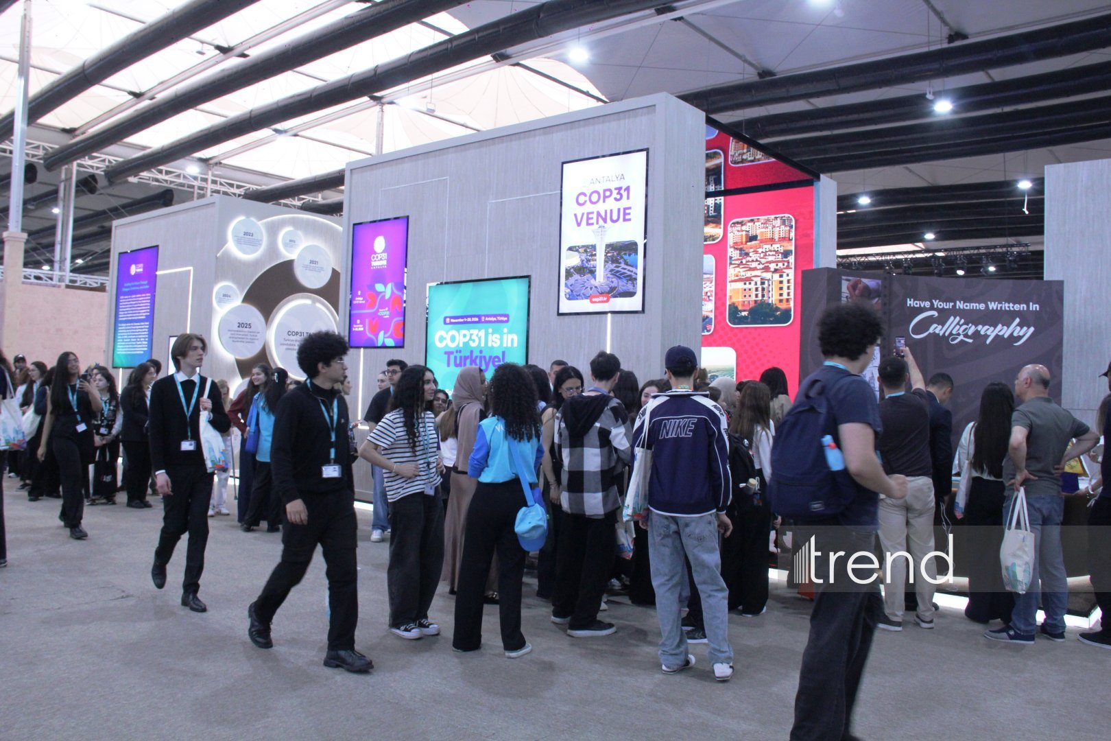 WUF13 - Gələcəyin şəhərlərinin forumu incəsənət və mədəniyyət ocağına çevrilib (FOTO)