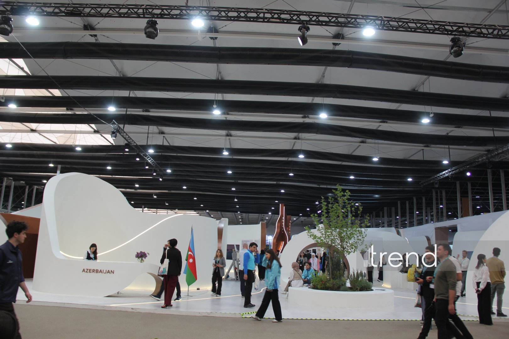 WUF13 - Gələcəyin şəhərlərinin forumu incəsənət və mədəniyyət ocağına çevrilib (FOTO)