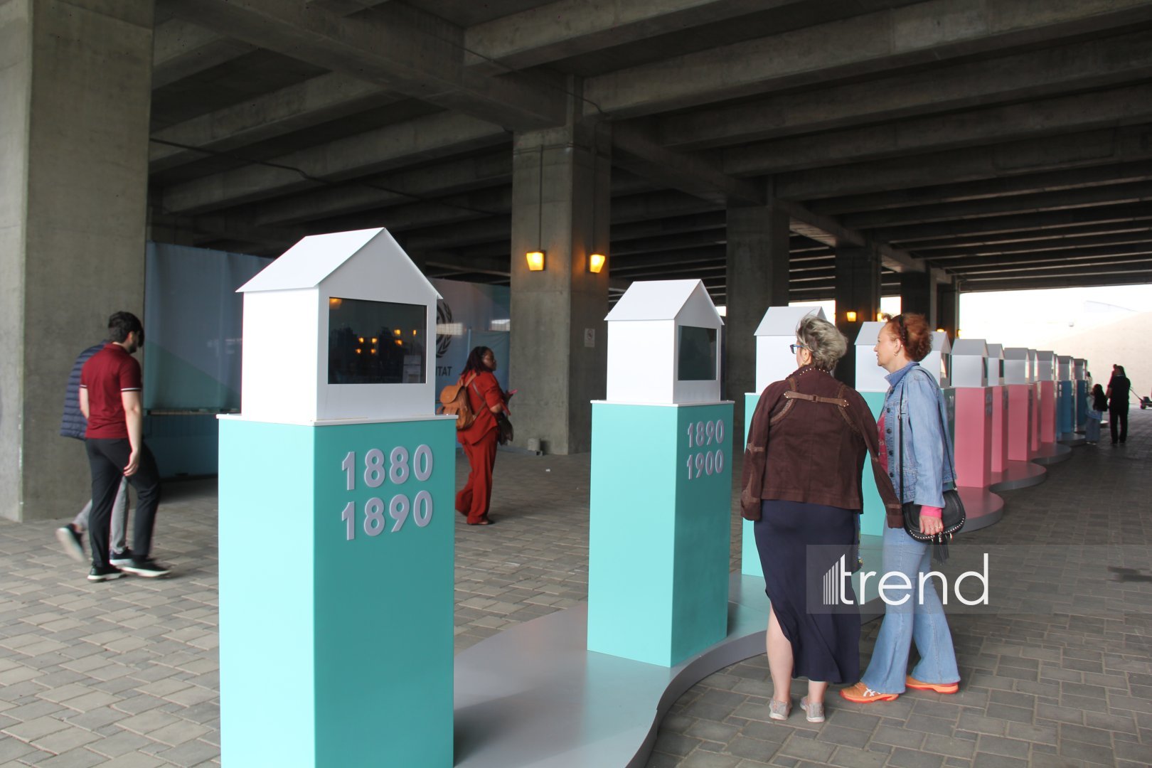WUF13 - Gələcəyin şəhərlərinin forumu incəsənət və mədəniyyət ocağına çevrilib (FOTO)