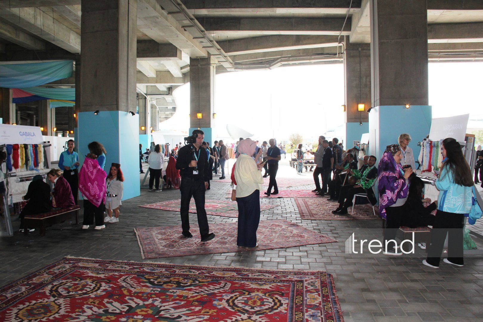 WUF13 - Gələcəyin şəhərlərinin forumu incəsənət və mədəniyyət ocağına çevrilib (FOTO)