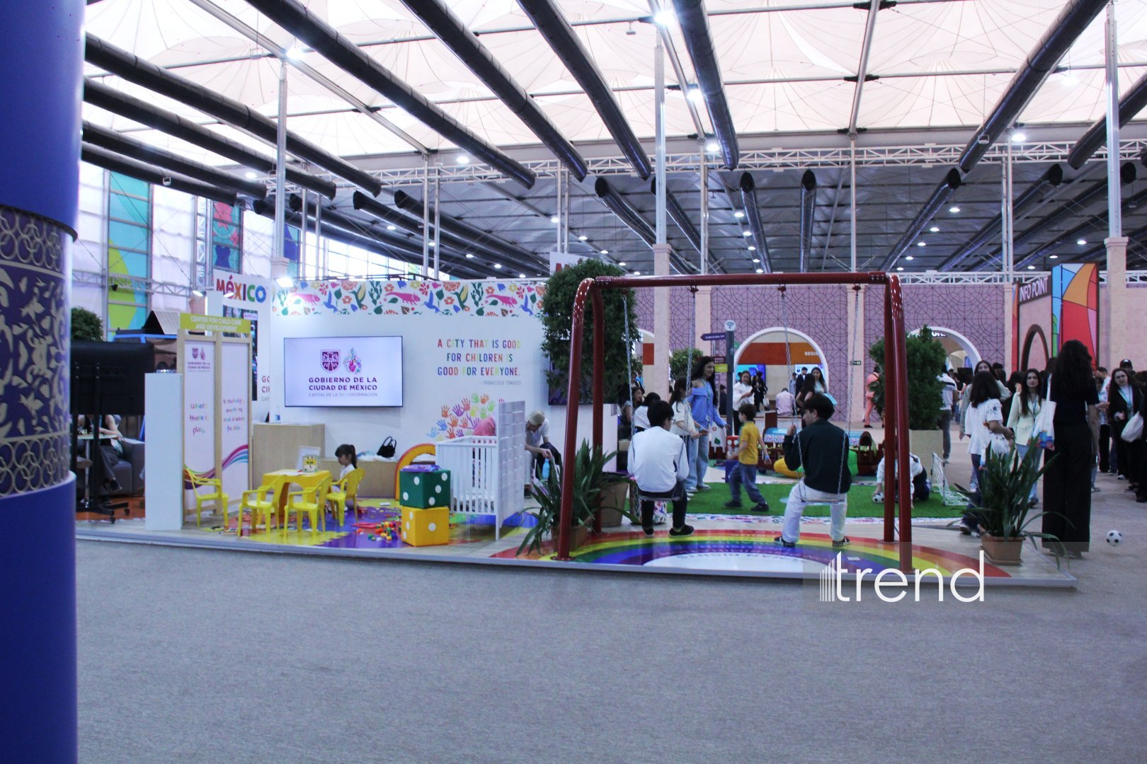 WUF13 - Gələcəyin şəhərlərinin forumu incəsənət və mədəniyyət ocağına çevrilib (FOTO)