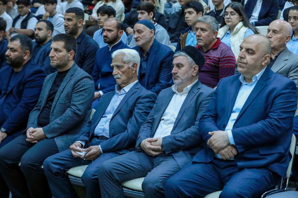 “Müasir dövrdə informasiya mühiti və sosial çağırışlar fonunda gənclər arasında mənəvi dəyərlər” mövzusunda tədbir keçirilib (FOTO)