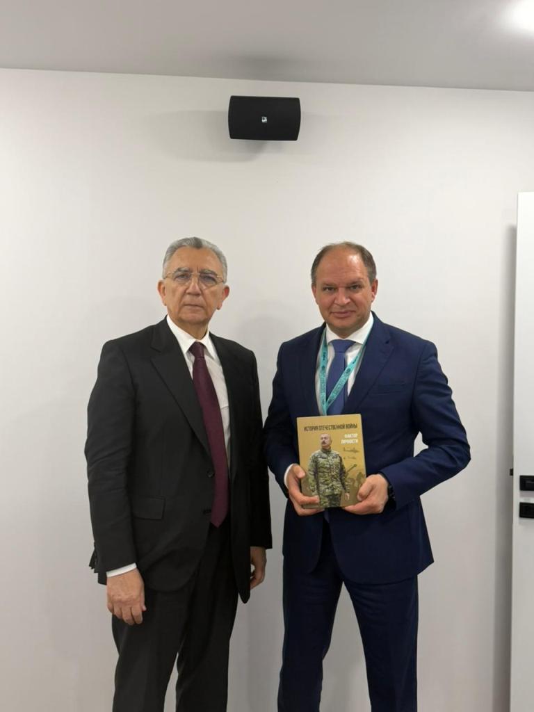 Bakı Şəhər İcra Hakimiyyətində Dubaydan gələn nümayəndə heyətləri ilə görüşlər keçirilib (FOTO)