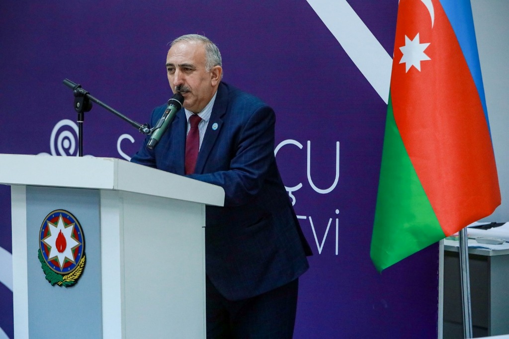 “Müasir dövrdə informasiya mühiti və sosial çağırışlar fonunda gənclər arasında mənəvi dəyərlər” mövzusunda tədbir keçirilib (FOTO)