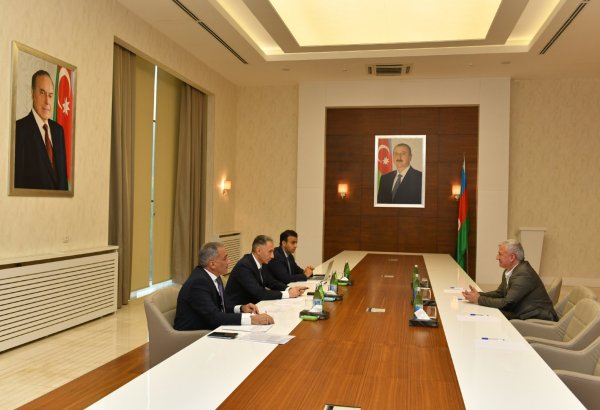 Nazir Rəşad Nəbiyev Xızıda vətəndaşları qəbul edib (FOTO)