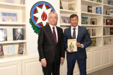 Bakı Şəhər İcra Hakimiyyətində Dubaydan gələn nümayəndə heyətləri ilə görüşlər keçirilib (FOTO)