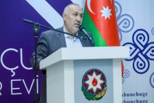 “Müasir dövrdə informasiya mühiti və sosial çağırışlar fonunda gənclər arasında mənəvi dəyərlər” mövzusunda tədbir keçirilib (FOTO)
