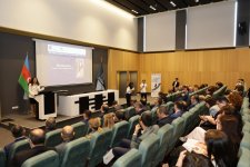 UNEC-də “Biznesin dayanıqlı artımı və inkişafı” mövzusunda beynəlxalq elmi simpozium keçirilib