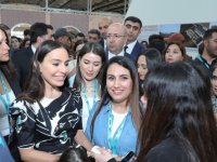 Heydər Əliyev Fondunun vitse-prezidenti Leyla Əliyeva və Bakı Media Mərkəzinin rəhbəri Arzu Əliyeva "Urban Expo" sərgisi ilə tanış olublar (FOTO)