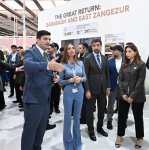 Heydər Əliyev Fondunun vitse-prezidenti Leyla Əliyeva və Bakı Media Mərkəzinin rəhbəri Arzu Əliyeva "Urban Expo" sərgisi ilə tanış olublar (FOTO)