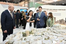 Heydər Əliyev Fondunun vitse-prezidenti Leyla Əliyeva və Bakı Media Mərkəzinin rəhbəri Arzu Əliyeva "Urban Expo" sərgisi ilə tanış olublar (FOTO)