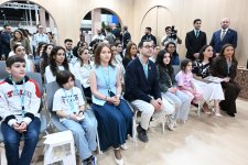 Heydər Əliyev Fondunun vitse-prezidenti Leyla Əliyeva və Bakı Media Mərkəzinin rəhbəri Arzu Əliyeva "Urban Expo" sərgisi ilə tanış olublar (FOTO)