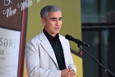 Heydər Əliyev Mərkəzində perulu rəssamın fərdi sərgisinin açılışı olub (FOTO)