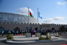 WUF13: Azərbaycanın və BMT-nin bayraqlarının endirilməsi mərasimi keçirildi (FOTO)