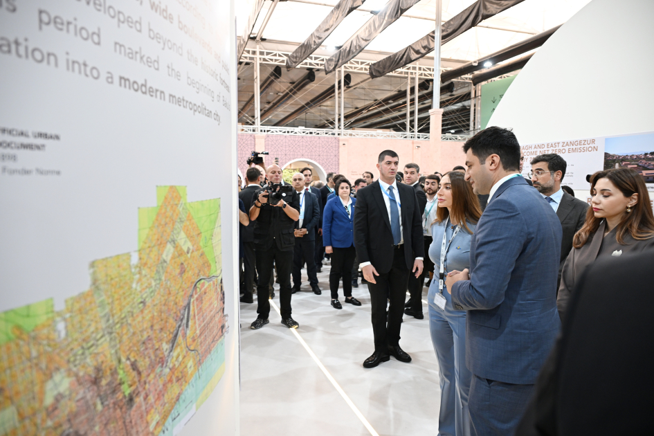 Heydər Əliyev Fondunun vitse-prezidenti Leyla Əliyeva və Bakı Media Mərkəzinin rəhbəri Arzu Əliyeva "Urban Expo" sərgisi ilə tanış olublar (FOTO)