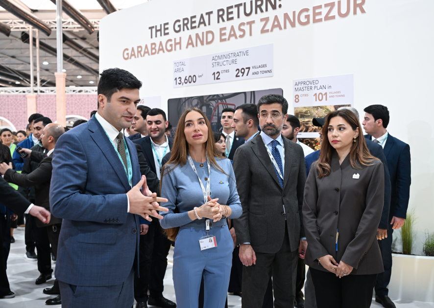 Heydər Əliyev Fondunun vitse-prezidenti Leyla Əliyeva və Bakı Media Mərkəzinin rəhbəri Arzu Əliyeva "Urban Expo" sərgisi ilə tanış olublar (FOTO)