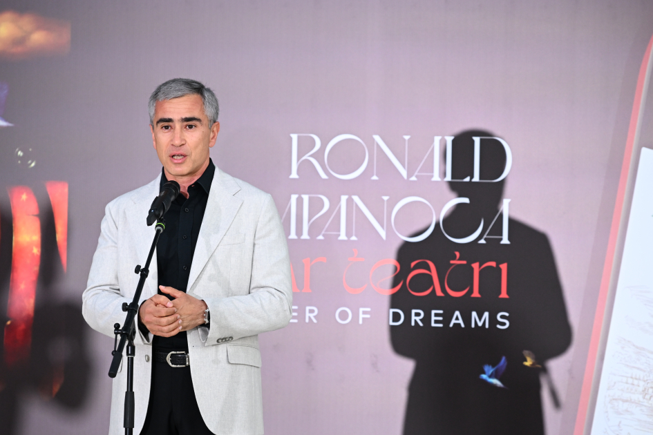 Heydər Əliyev Mərkəzində perulu rəssamın fərdi sərgisinin açılışı olub (FOTO)