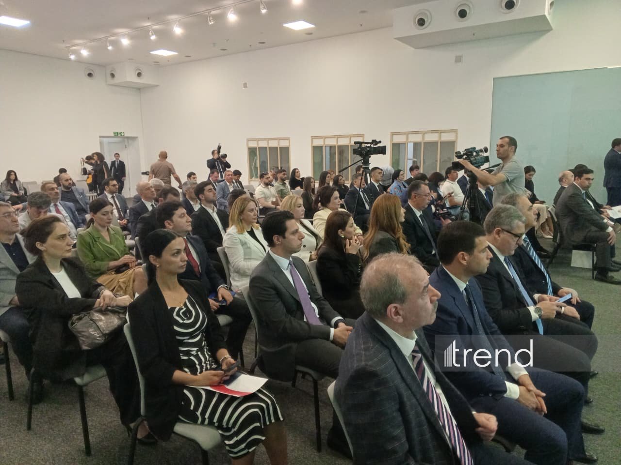 Bakıda Azərbaycan-Tacikistan biznes-forumu keçirilir (FOTO)