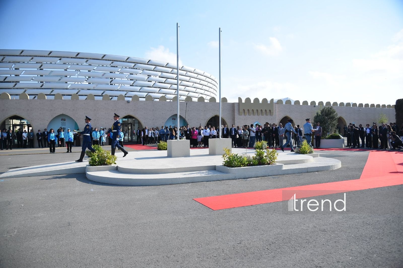 WUF13: Azərbaycanın və BMT-nin bayraqlarının endirilməsi mərasimi keçirildi (FOTO)