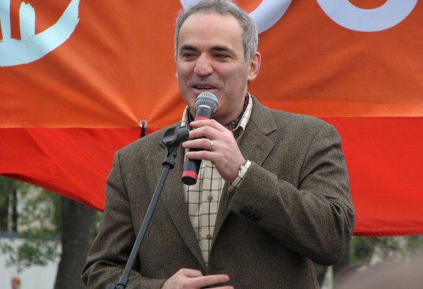 Kasparov beynəlxalq axtarışa verilib
