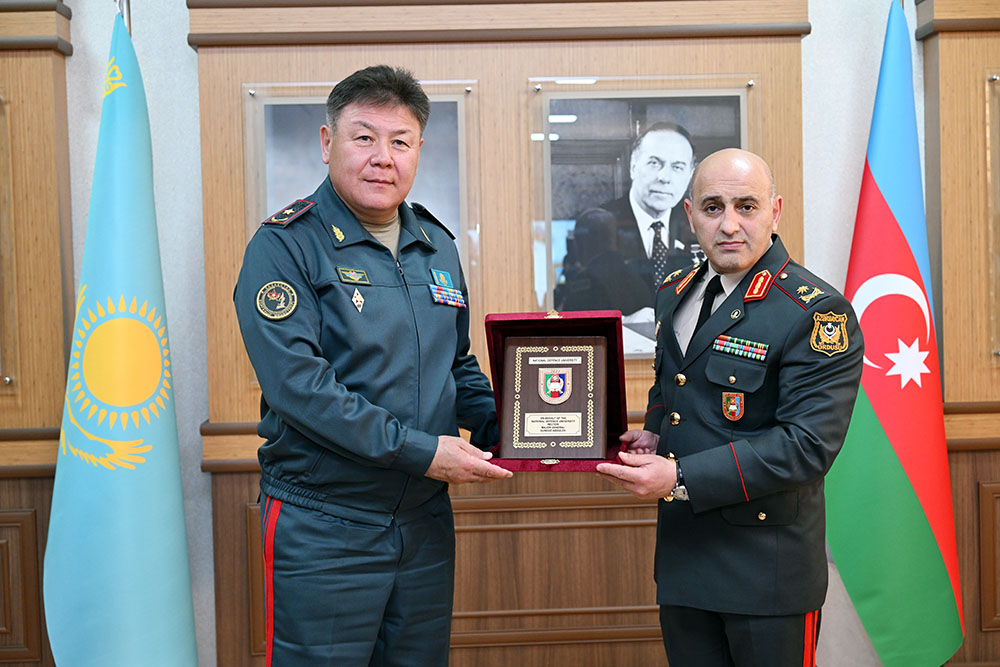 Azərbaycan və Qazaxıstan arasında hərbi təhsil əməkdaşlığı müzakirə edilib (FOTO)