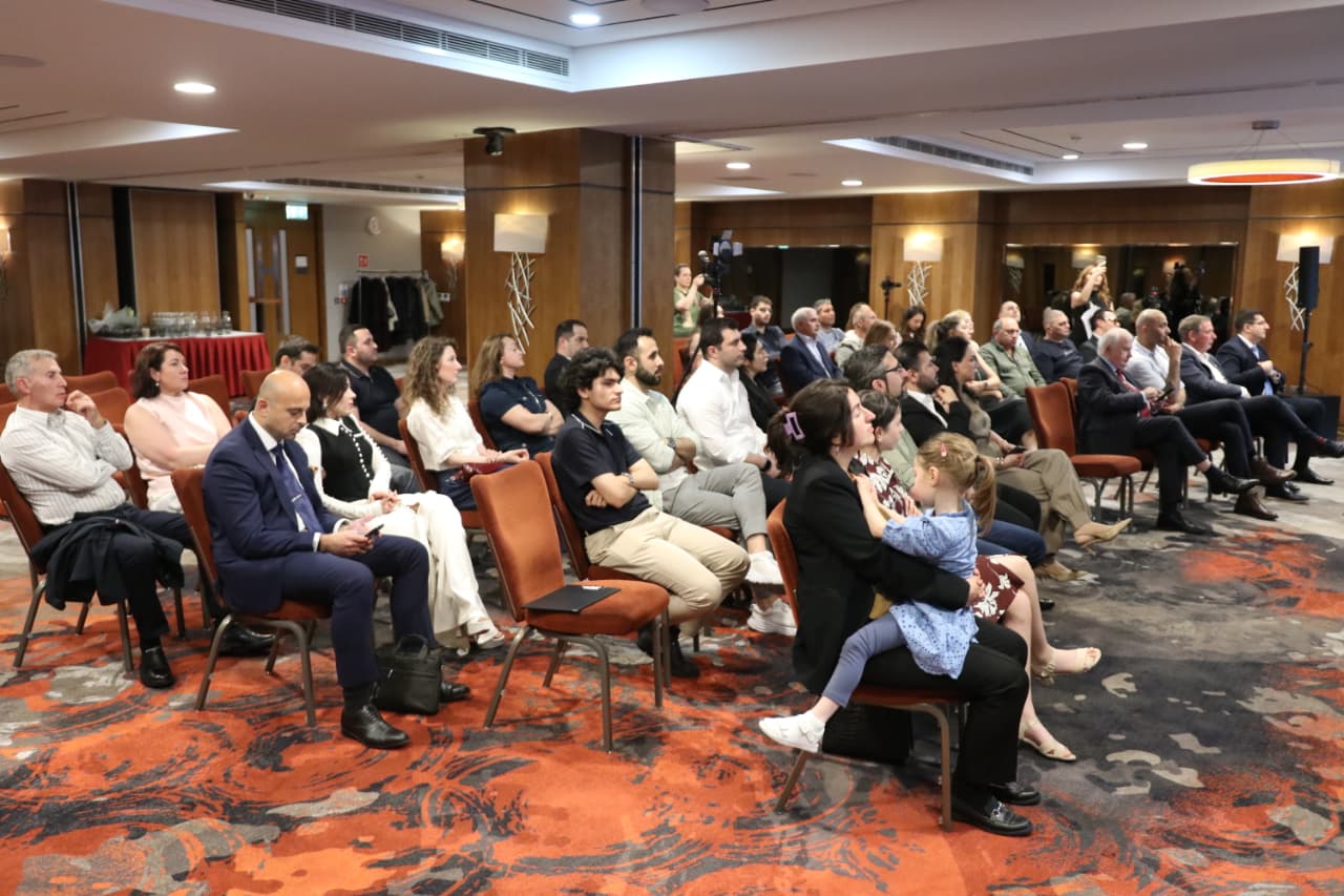 Azərbaycan diasporu Dublində ilk dəfə geniş icma toplantısında bir araya gəlib
 (FOTO)