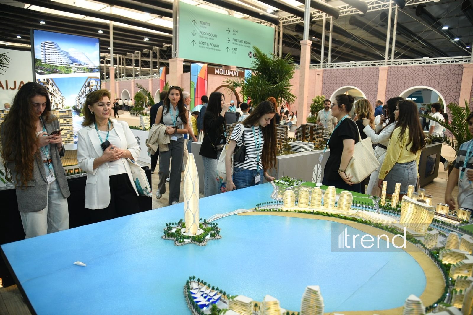 WUF13-də “Sea Breeze" pavilyonu xarici qonaqların diqqət mərkəzində olub (FOTO)