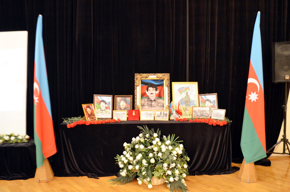Şəhidlərimizin xatirəsi ehtiramla yad edilib (FOTO)