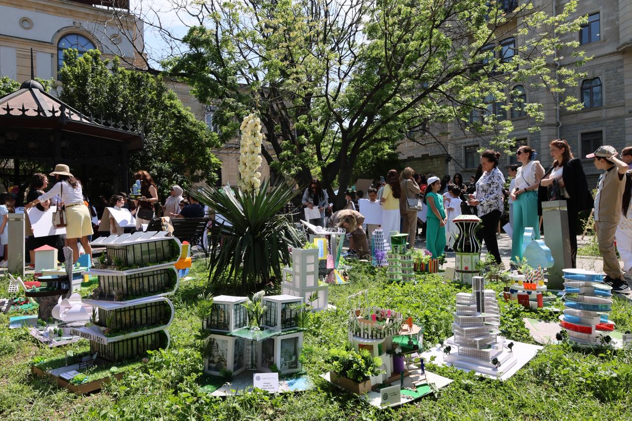 İçərişəhər WUF13 çərçivəsində canlı və rəngarəng incəsənət platformasına çevrilib (FOTO)