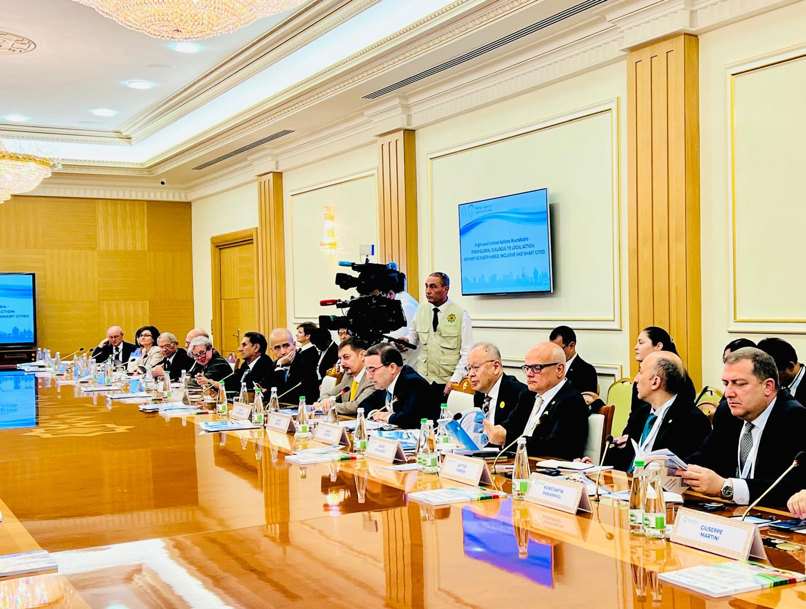 Səfir Qismət Gözəlov Türkmənistanda “WUF13” tədbirinin əhəmiyyətindən danışıb (FOTO)