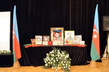 Şəhidlərimizin xatirəsi ehtiramla yad edilib (FOTO)