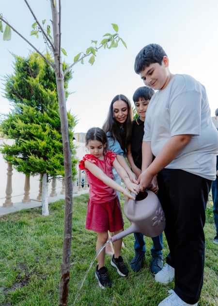 Leyla Əliyeva və Alona Əliyeva Sosial Reabilitasiya Mərkəzini ziyarət ediblər (FOTO)