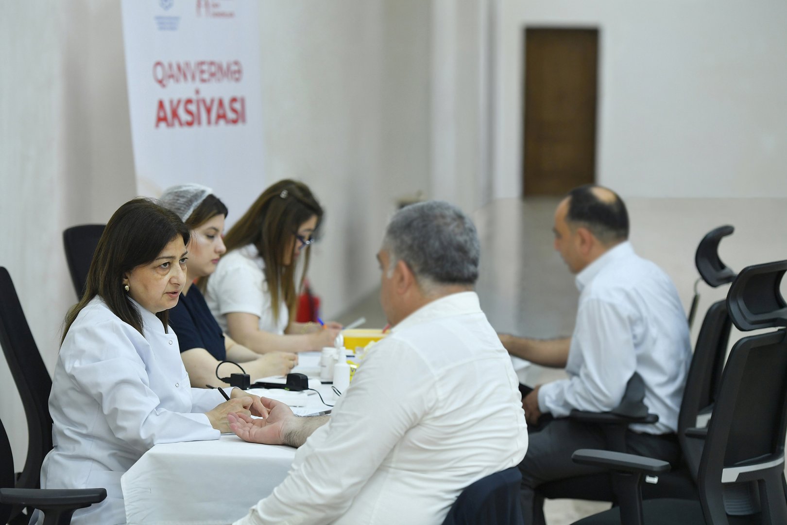 Rəqəmsal İnkişaf və Nəqliyyat Nazirliyində könüllü qanvermə aksiyası keçirilib (FOTO)