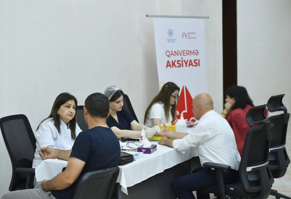 Rəqəmsal İnkişaf və Nəqliyyat Nazirliyində könüllü qanvermə aksiyası keçirilib (FOTO)