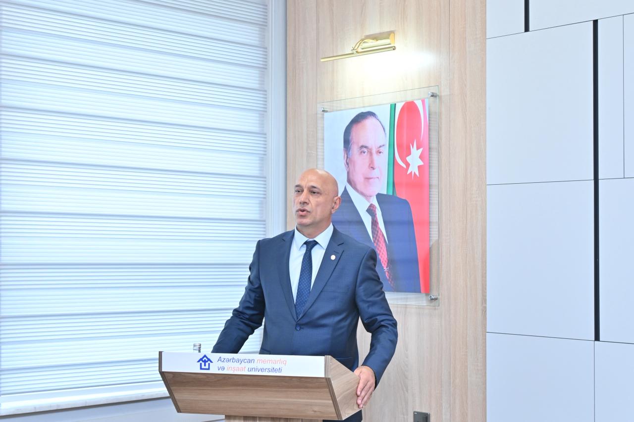 AzMİU-da dil, milli kimlik və tarixi şüura həsr olunmuş nüfuzlu elmi seminar keçirilib (FOTO)