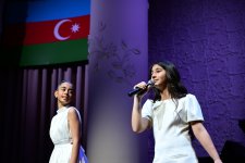 Leyla Əliyeva və Alona Əliyeva SƏNƏT Uşaq Musiqi və İncəsənət Mərkəzində təşkil olunan konsert proqramını izləyiblər (FOTO)