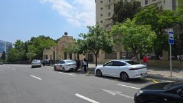 Bakıda 3 yeni minib-düşmə yeri yaradılıb (FOTO)