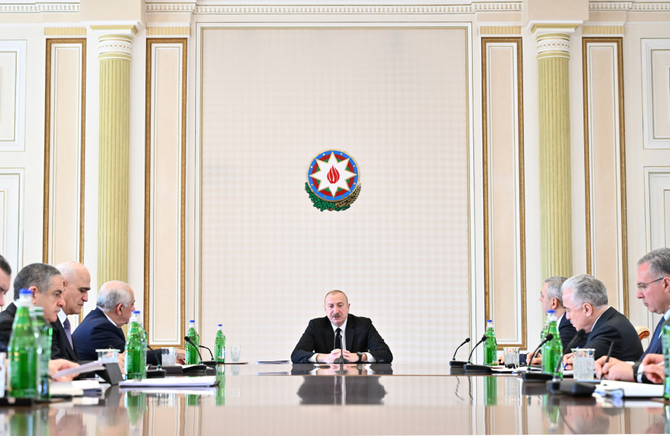 Prezident İlham Əliyevin sədrliyi ilə kənd təsərrüfatı məsələlərinə həsr olunmuş müşavirə keçirilib (FOTO/VİDEO)