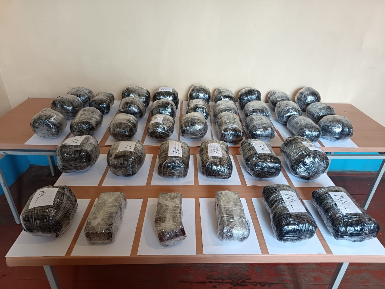 İranla sərhəddə 35 kiloqramdan çox marixuana aşkarlandı (FOTO)