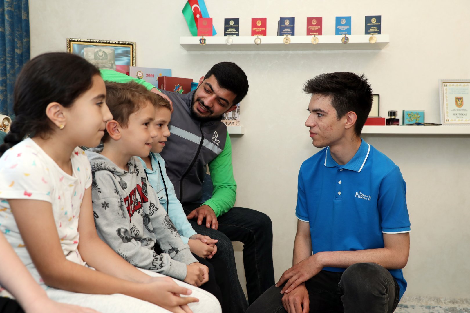 “PAŞA Holding” Qurban Bayramı münasibətilə şəhid övladlarına bayram sovqatları çatdırır (FOTO)