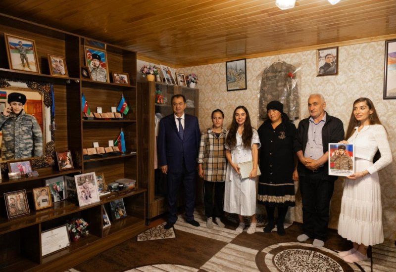 Leyla Əliyeva və Arzu Əliyeva Lənkəranda şəhid ailəsini ziyarət ediblər (FOTO)