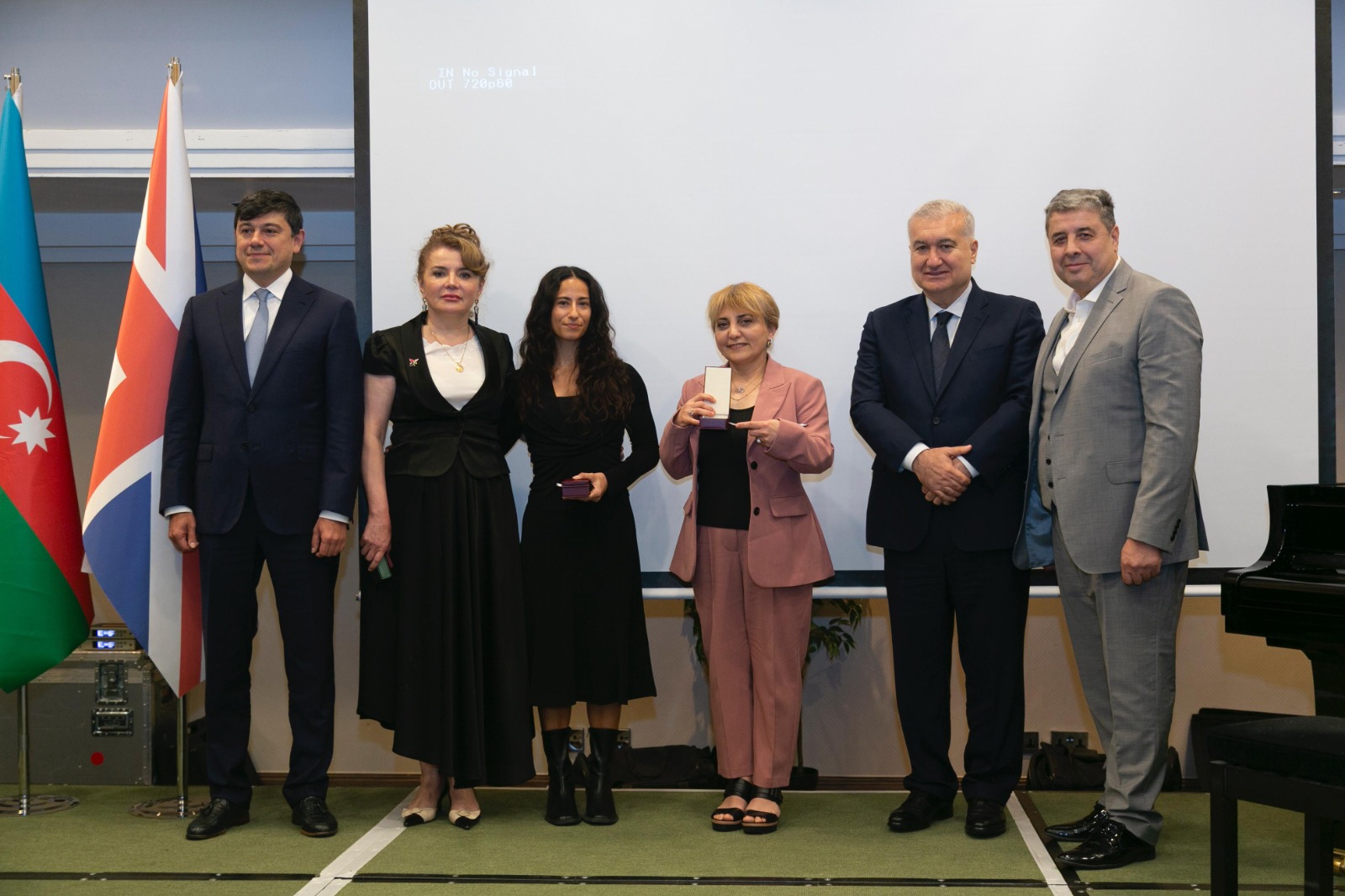 Böyük Britaniyada Azərbaycan icması ilə görüş keçirilib (FOTO)