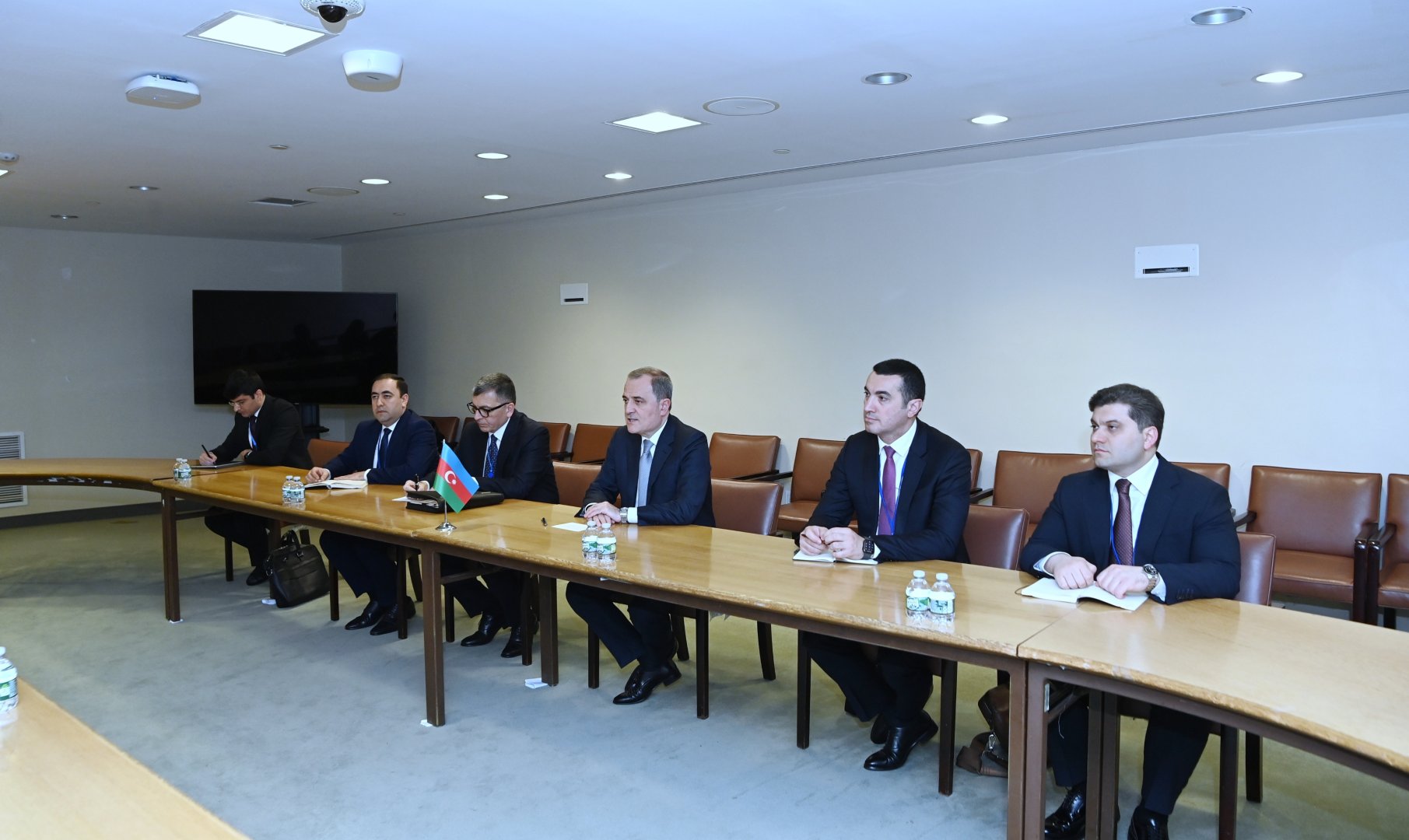 Azərbaycan və Kuba çoxtərəfli platformalarda əməkdaşlıq perspektivlərini müzakirə ediblər (FOTO)